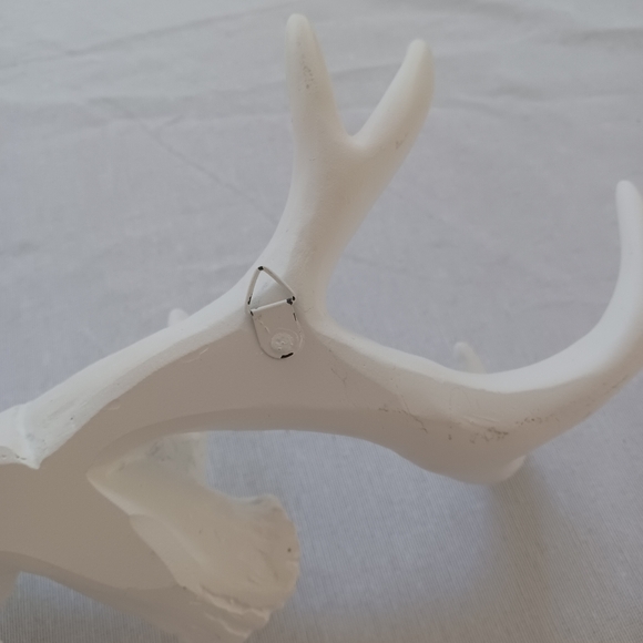 White Farmhouse Deer Antlers Wall Decor - Picture 7 of 8